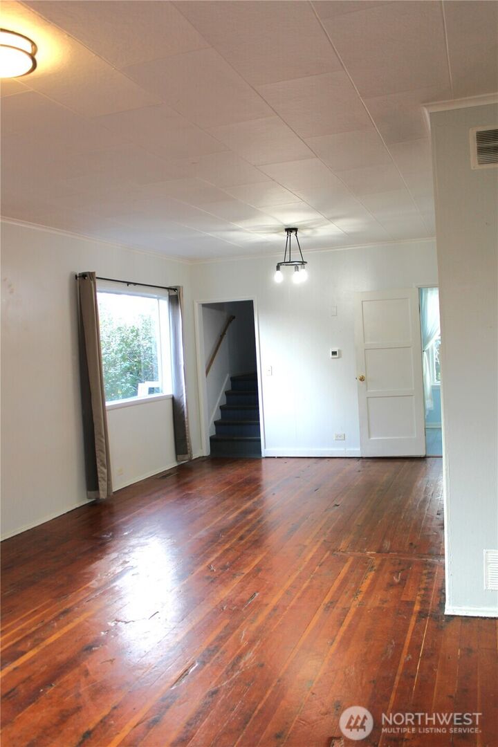 Property Photo:  2735  Michigan Street  WA 98226 