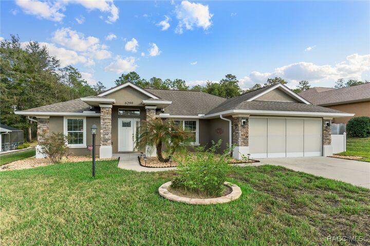 Property Photo: 6299 N Whispering Oak Loop FL 34465