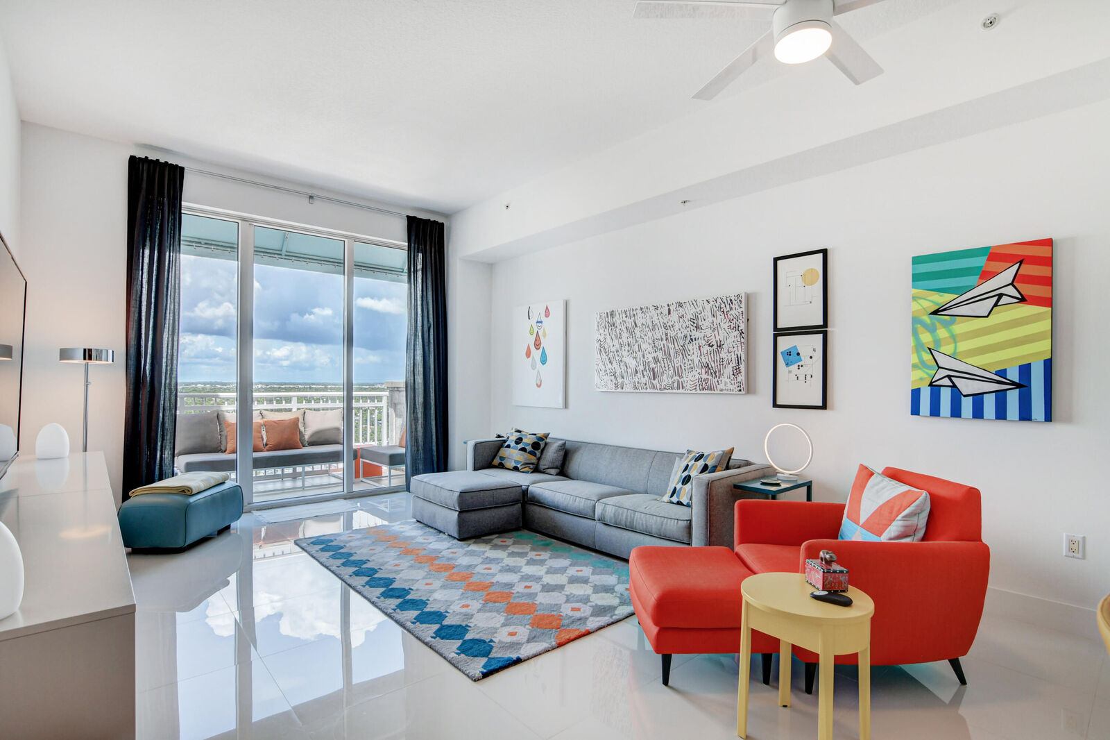 Property Photo:  450 N Federal Highway Ph03  FL 33435 