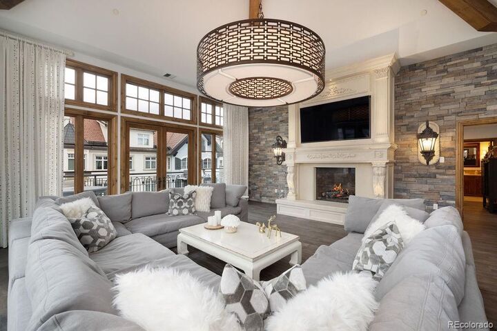 Property Photo:  675 Lionshead Place 642  CO 81657 