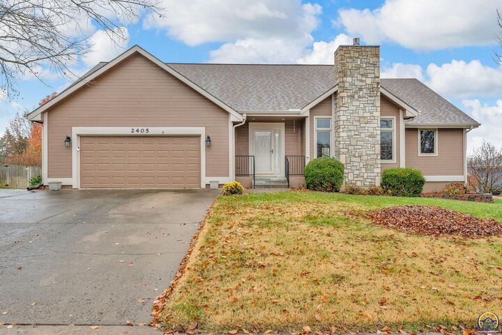 Property Photo:  2405 SE Saturn Dr  KS 66605 