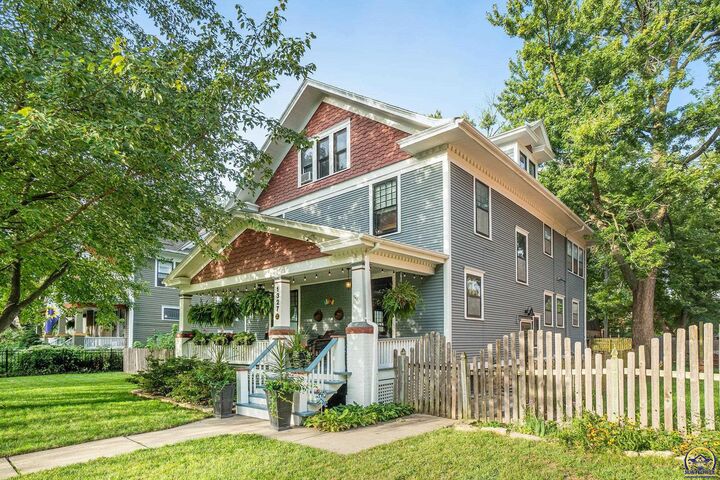 Property Photo:  1327 SW College Ave  KS 66604 