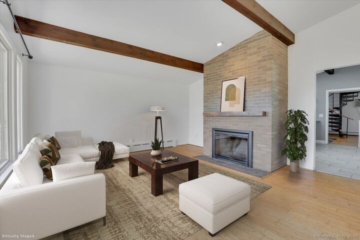 Property Photo:  40 Hayes Street  CT 06451 