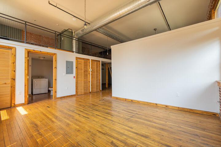 Property Photo:  325 Myrtle Avenue Apt 1101  CT 06604 