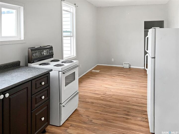 Property Photo: 301 Cheadle Street E SK S9H 1G5