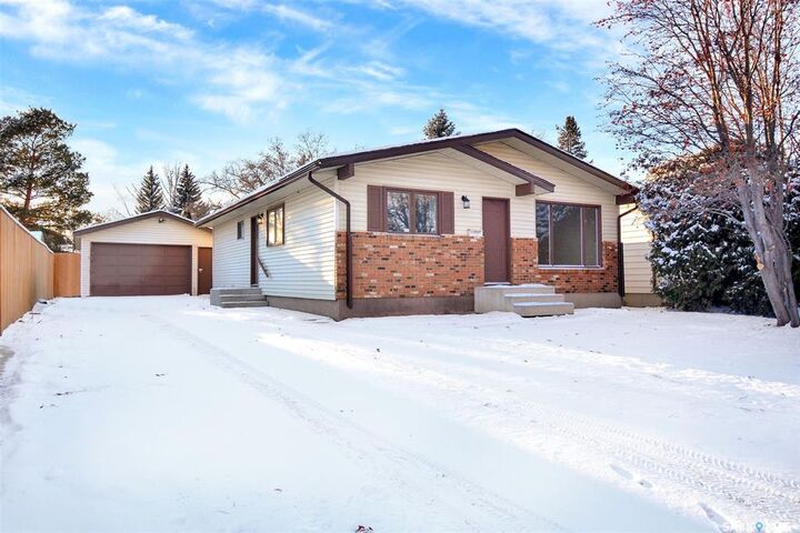 Property Photo:  111 Stechishin Crescent  SK S7K 5P5 