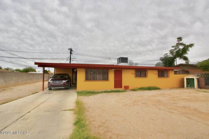 5301 S Missiondale Road  Tucson AZ 85706 photo