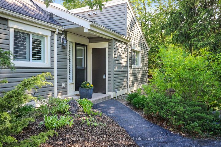 Property Photo: 13 Harbour Street W 256 ON L9Y 5B4