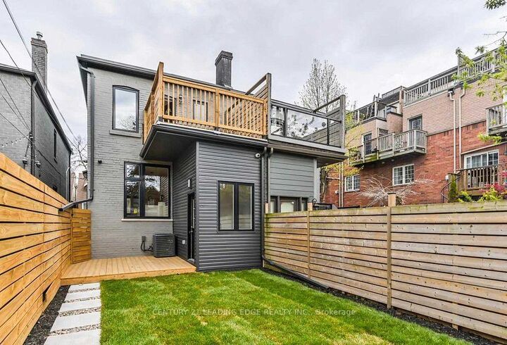 8 Kent Road  Toronto ON M4L 2X6 photo