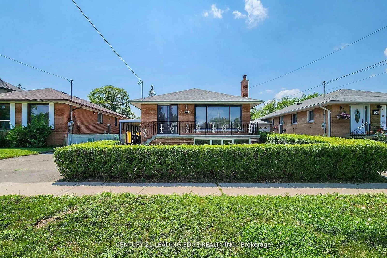 Property Photo:  70 Wexford Boulevard Bsmt  ON M1R 1L3 