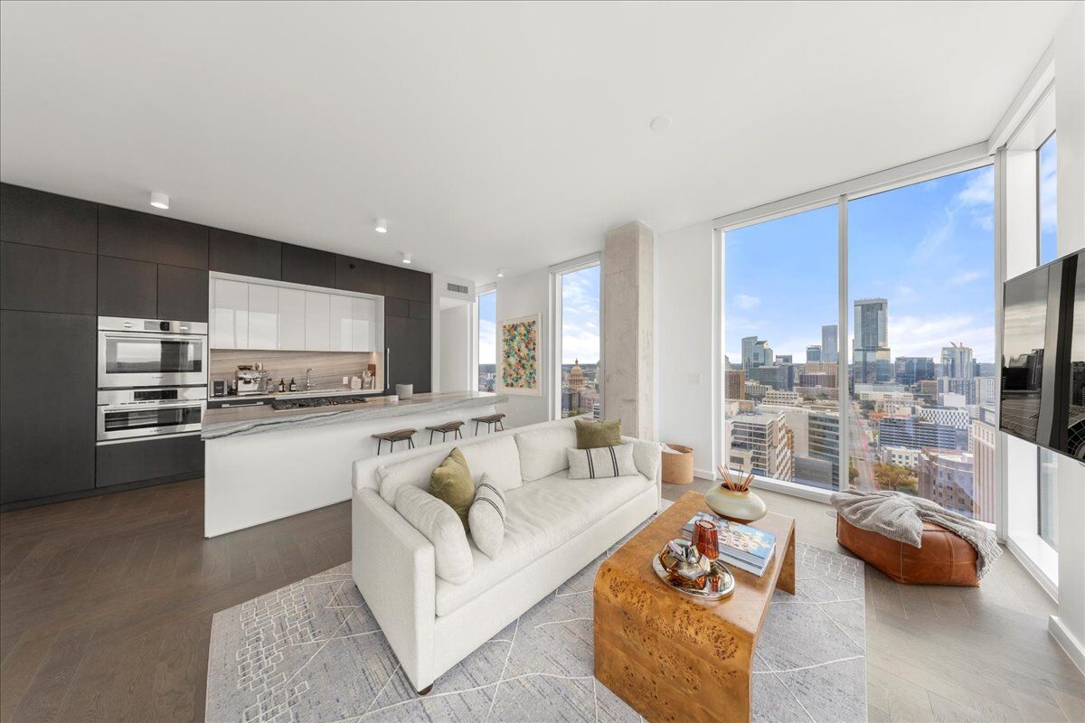 Property Photo: 313 W 17th Street 2405 TX 78701