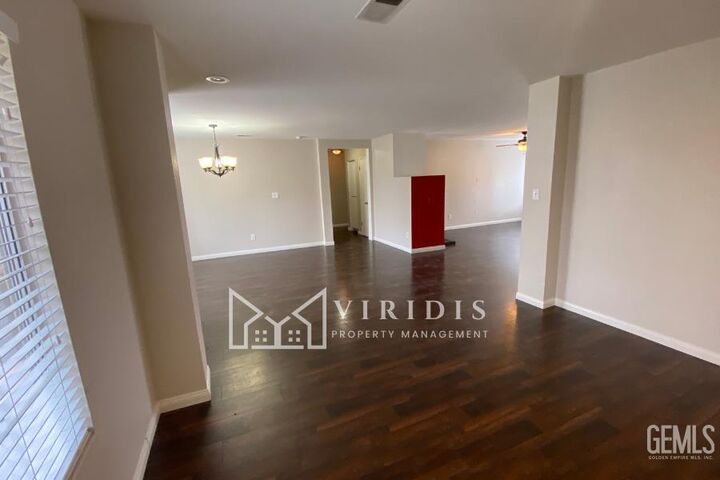 Property Photo: 4747 Shadow Stone Street CA 93313