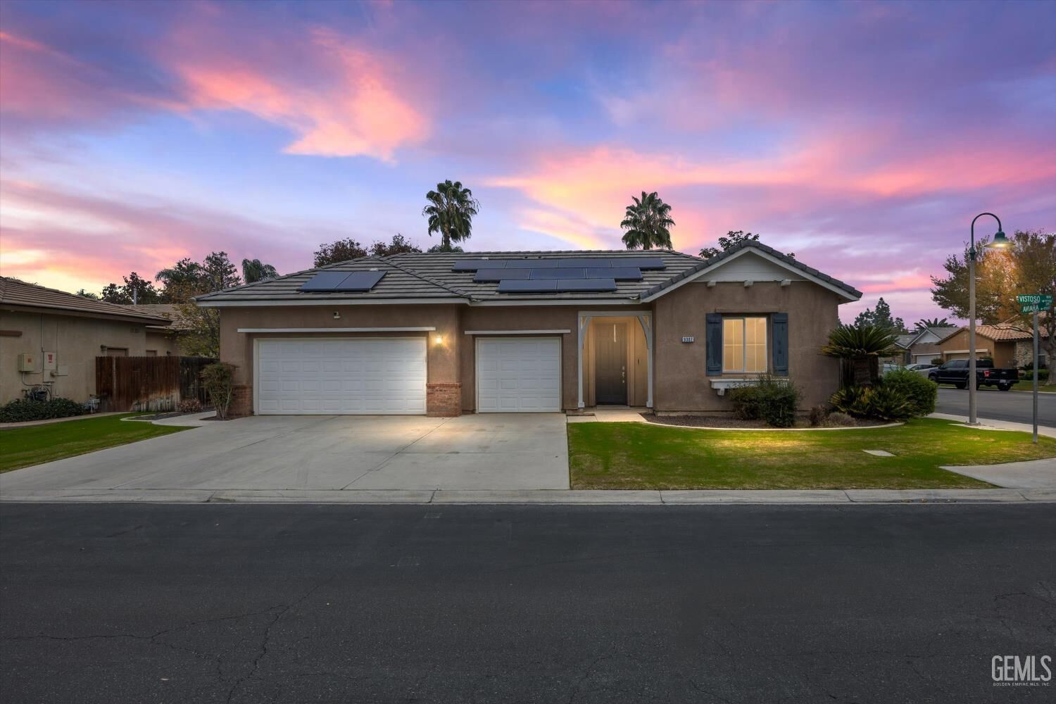 Property Photo:  9302 Vistoso Way  CA 93312 