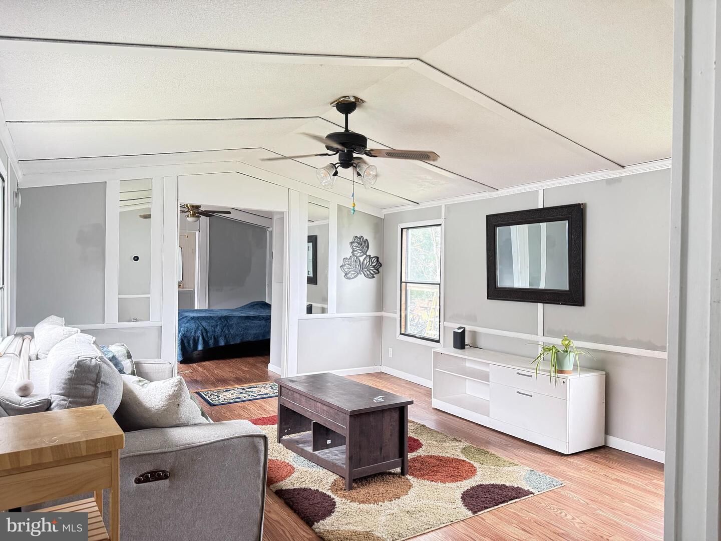 Property Photo:  819 Leswood  MD 21222 