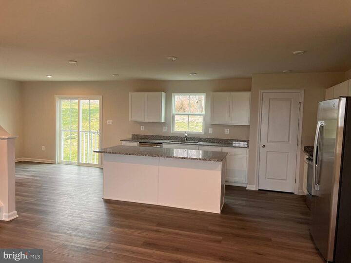 Property Photo:  801 Otero Lane  WV 25427 