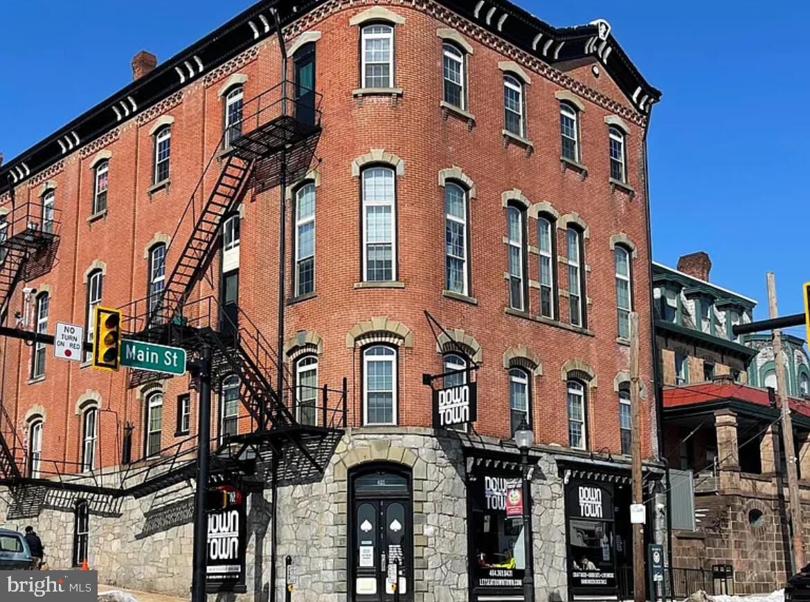 Property Photo:  13 N 4th Ave 9  PA 19468 