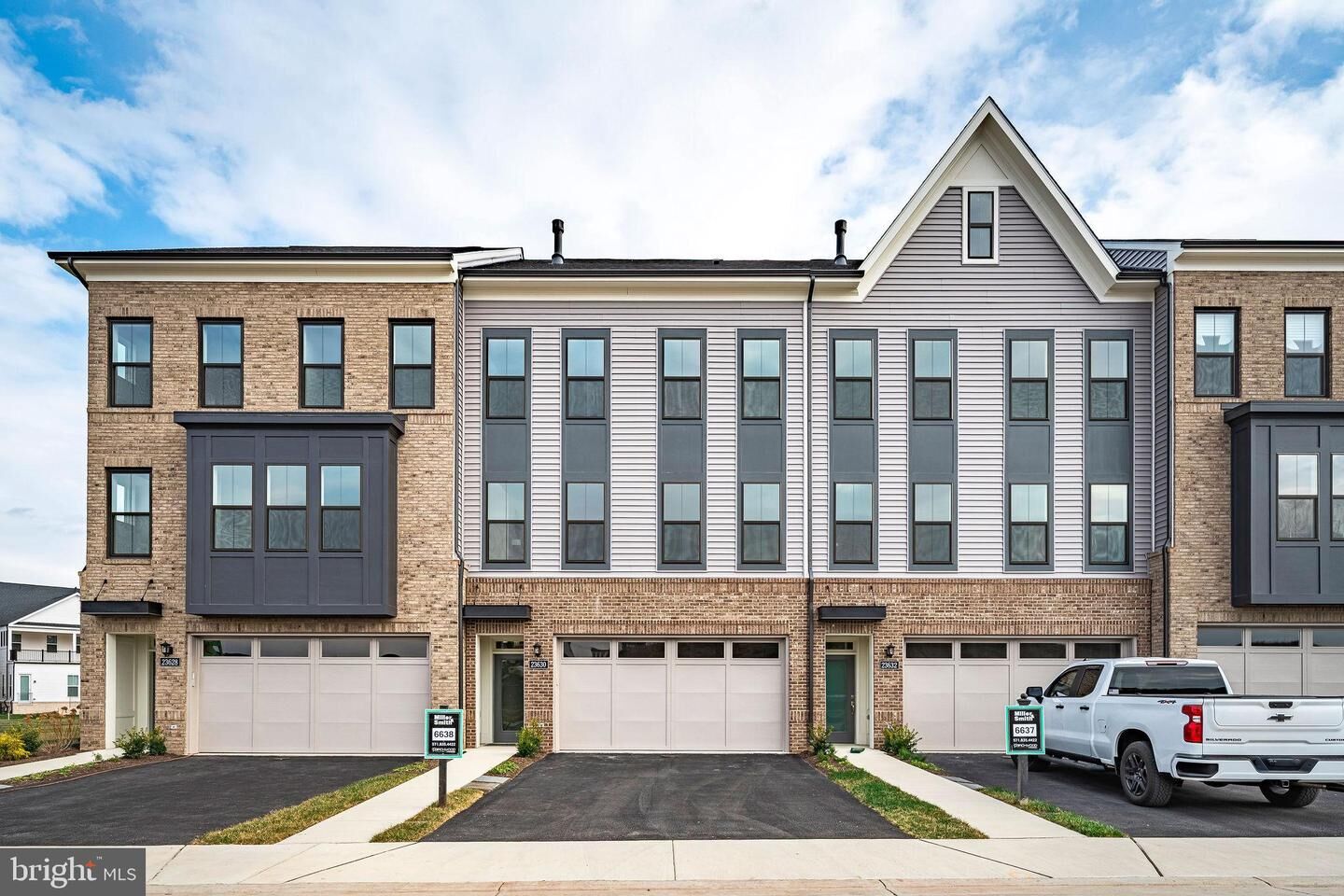 Property Photo: 23630 Winterday Drive VA 20148