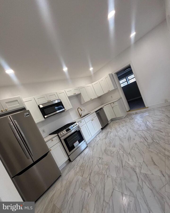 Property Photo: 624 Poplar Street PA 17603