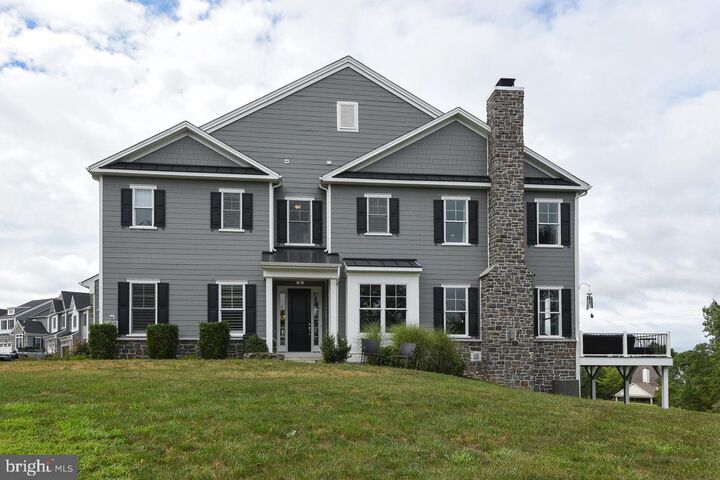 8 Elizabeth Lane  Doylestown PA 18901 photo