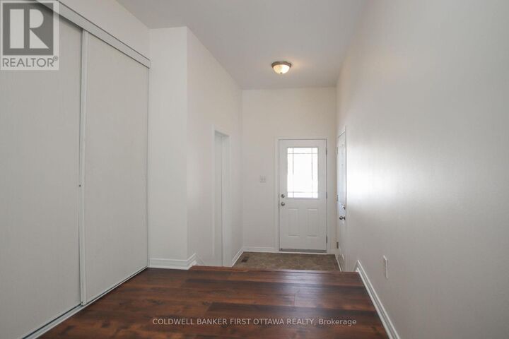 Property Photo:  328 Statewood Drive  ON K2K 0A9 