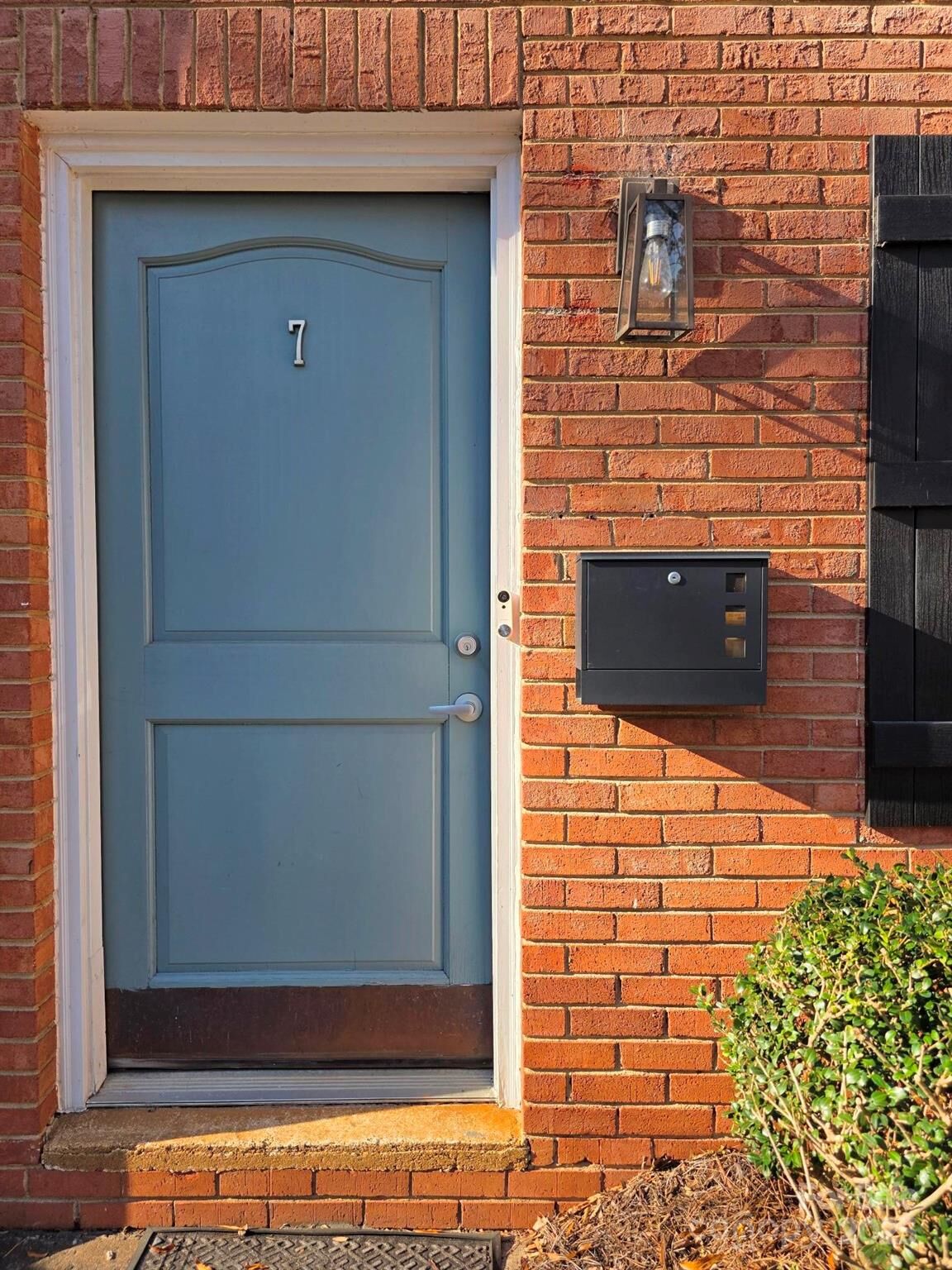 Property Photo: 638 Chipley Avenue NC 28205