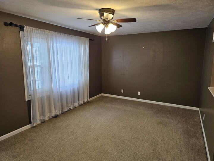 Property Photo:  868 2nd Avenue  NE 68601 