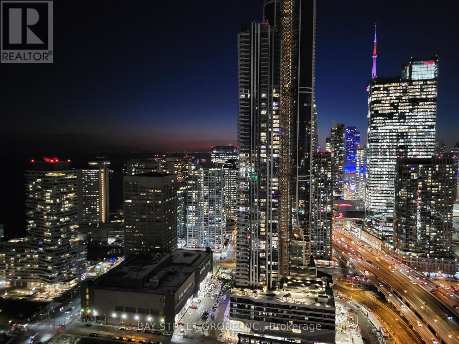 Property Photo: 138 Downes Street 4615 ON M5E 0E4