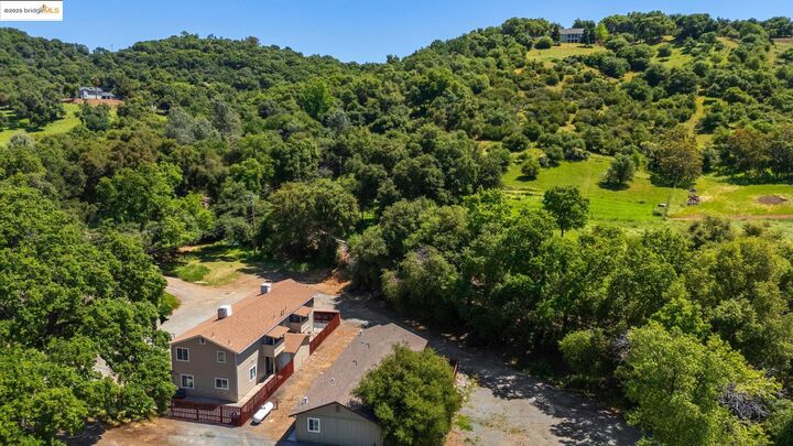 Property Photo: 10702 10th Avenue CA 95327