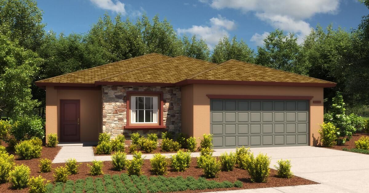 Property Photo:  906 Philip Avenue  CA 93625 