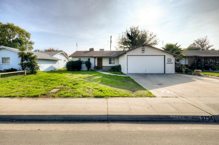 Property Photo:  3734 E Dakota Avenue  CA 93726 