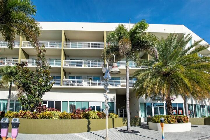 Property Photo: 2301 Wilton Drive R409 FL 33305