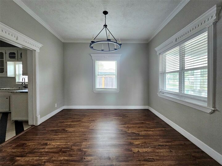 Property Photo: 614 N York Street TX 77003