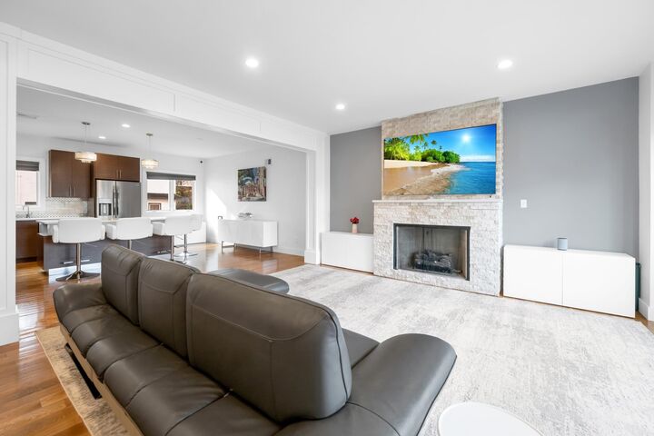 Property Photo:  807 Edgewood Lane B  NJ 07024 