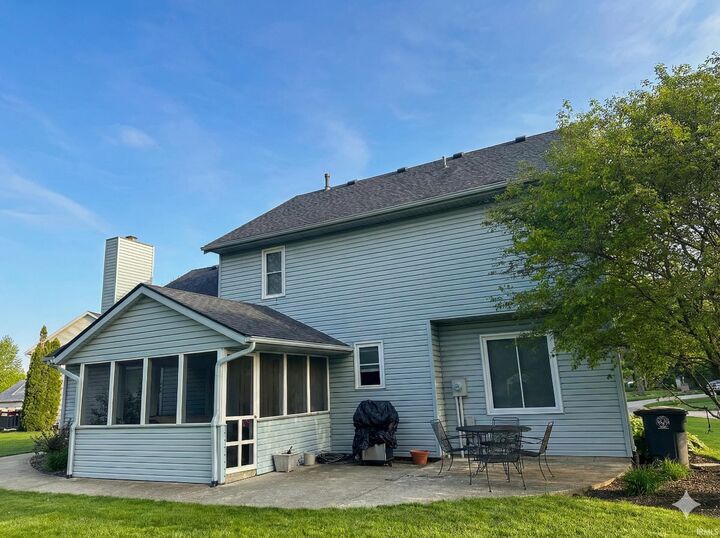 Property Photo:  2101 White Plains Court  IN 46815 