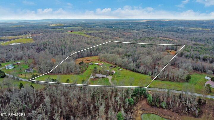 Property Photo:  2620 Deer Lodge Hwy  TN 37726 