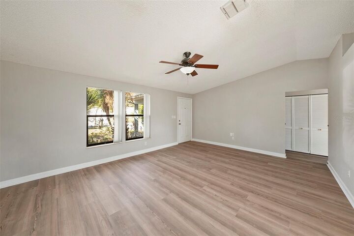 Property Photo: 814 Satinleaf Avenue FL 34677