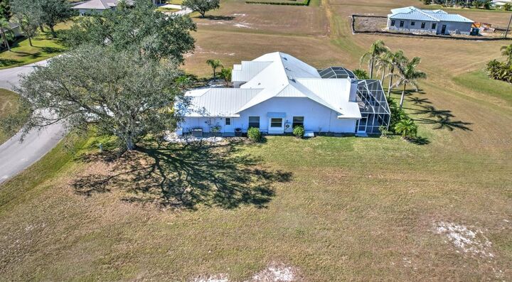 Property Photo:  24352 Penhollow Court  FL 33955 