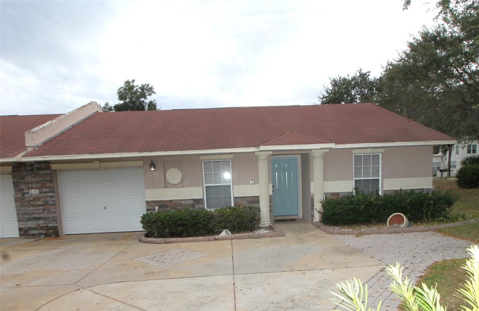Property Photo:  200 B Seminole Avenue  FL 34715 