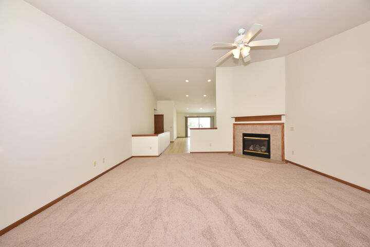 Property Photo: 1604 Morning Glory Dr WI 53027