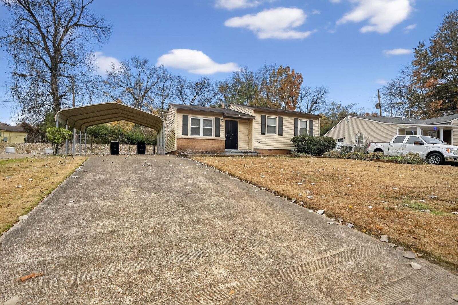 Property Photo: 963 Leacrest Ave TN 38109
