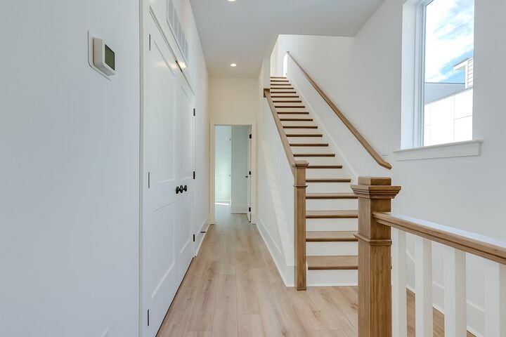 Property Photo: 110B Myrtle St B TN 37206