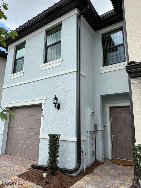 Property Photo: 1663 Lake Jessup Circle FL 33909