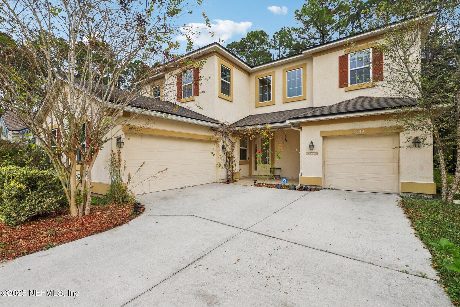 Property Photo: 12349 Shady Bridge Trail FL 32258