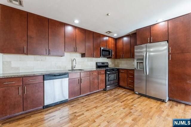 Property Photo:  17 Meadow Road 401  NJ 07070 