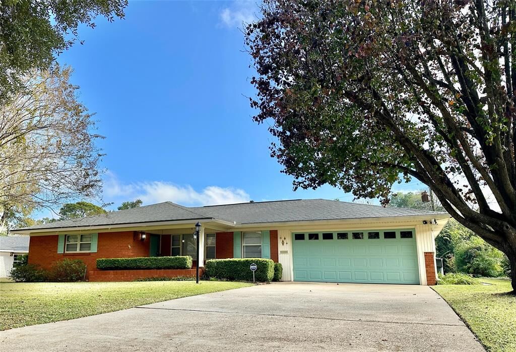 Property Photo:  263 Symphony Lane  LA 71105 