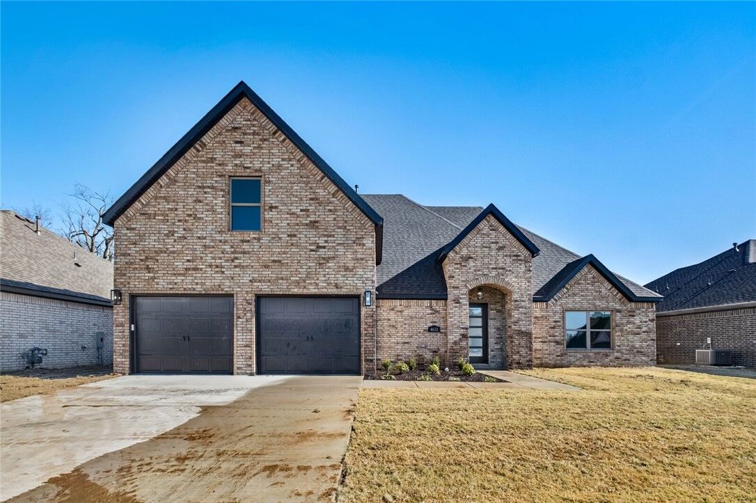 Property Photo:  4632 W Triangle Street  AR 72704 