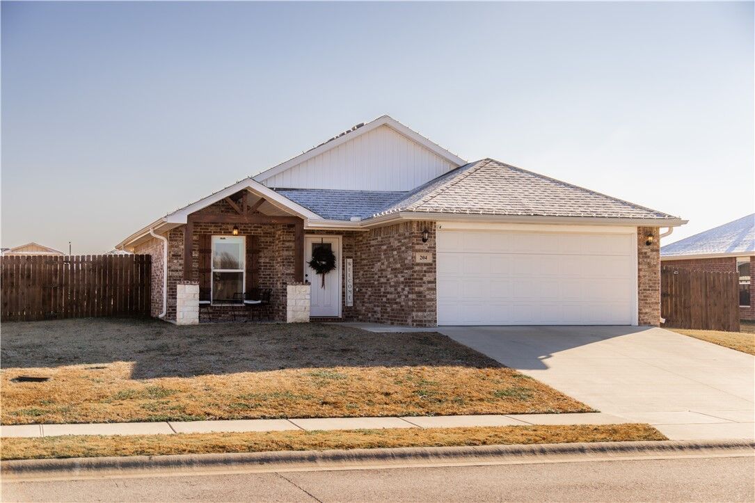 Property Photo:  204 Oak Avenue  AR 72734 