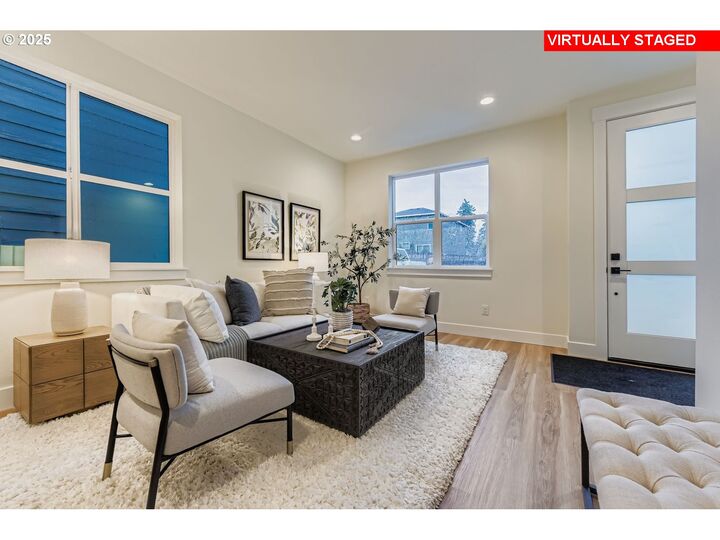 Property Photo: 7762 SW Bonita Rd OR 97224