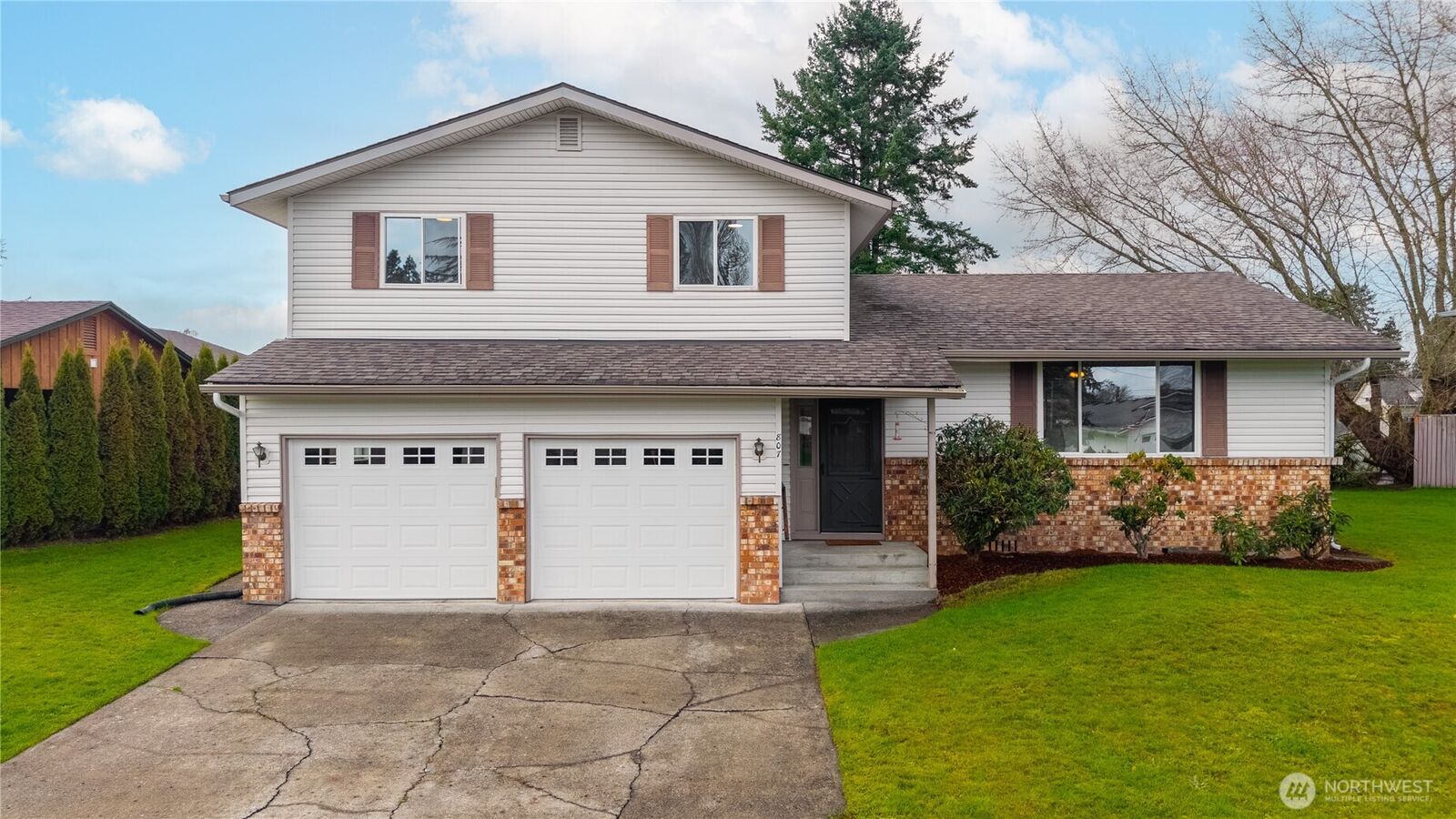Property Photo:  807  Wayne Drive  WA 98531 