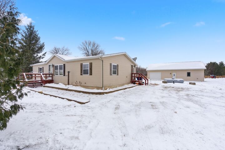 Property Photo: W5244 Cty Rd S WI 54106-8173